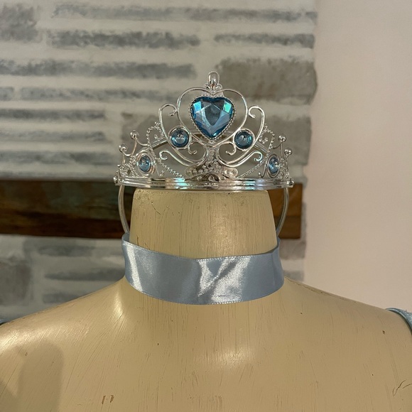 Sparkly embroidered satin tulle light blue and princess Cinderella costume - Picture 8 of 8